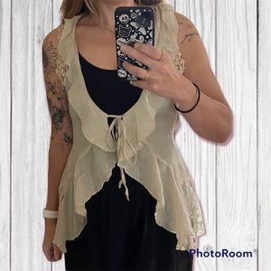Cream Lace and Ruffle Detail Sleeveless Jacket Cardigan Vest